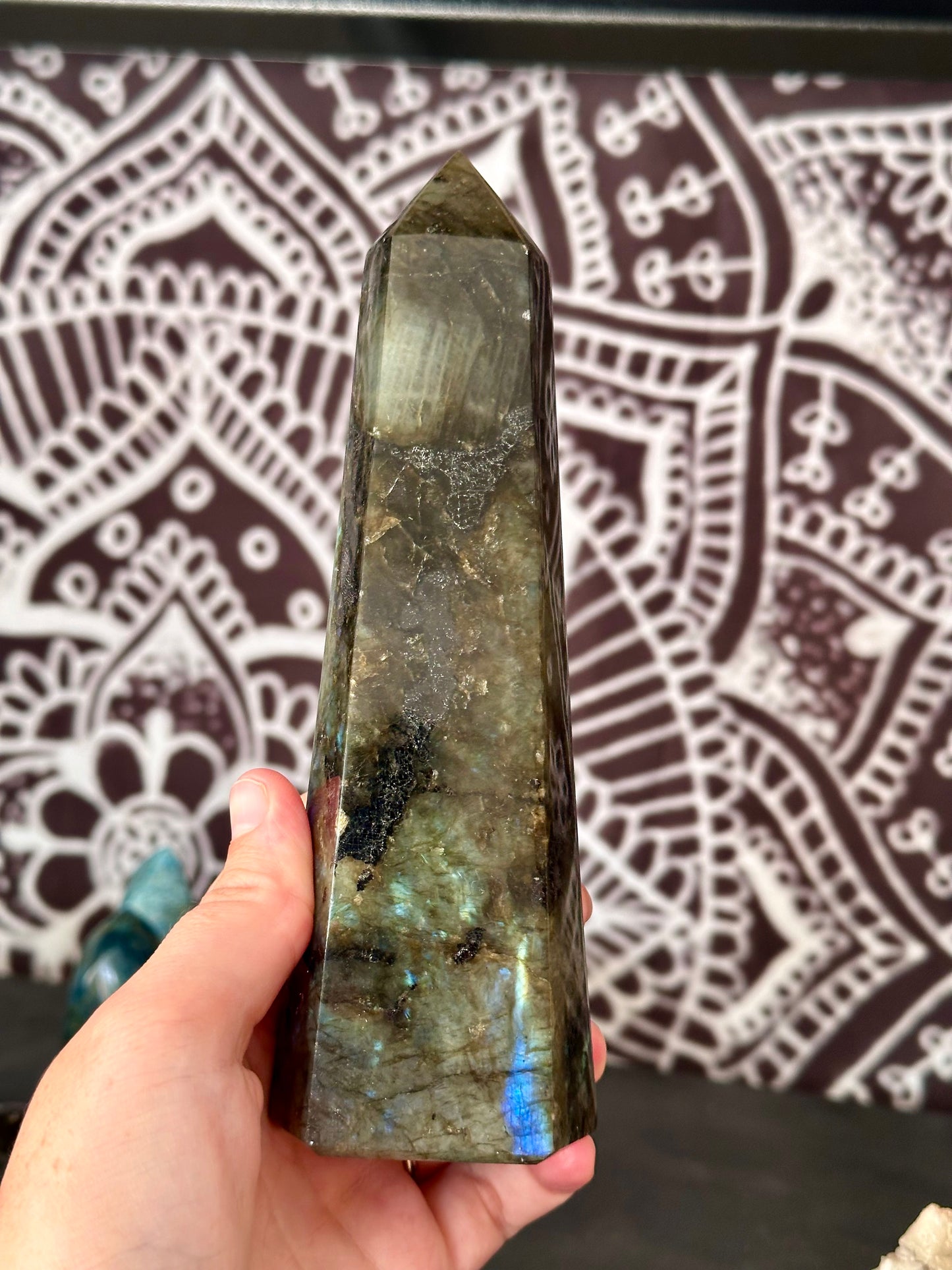 Not so flashy labradorite point