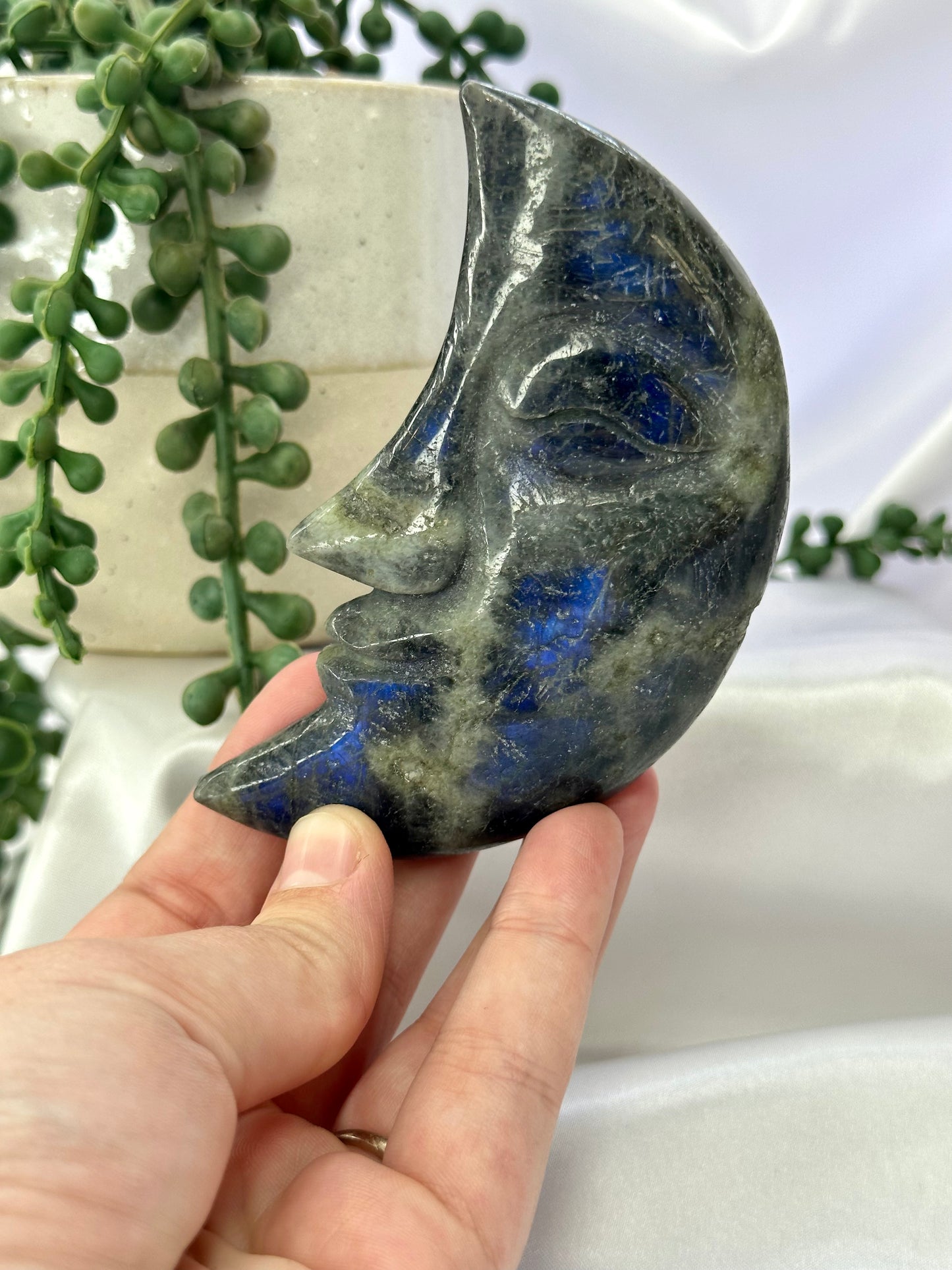 Labradorite Moon (A)